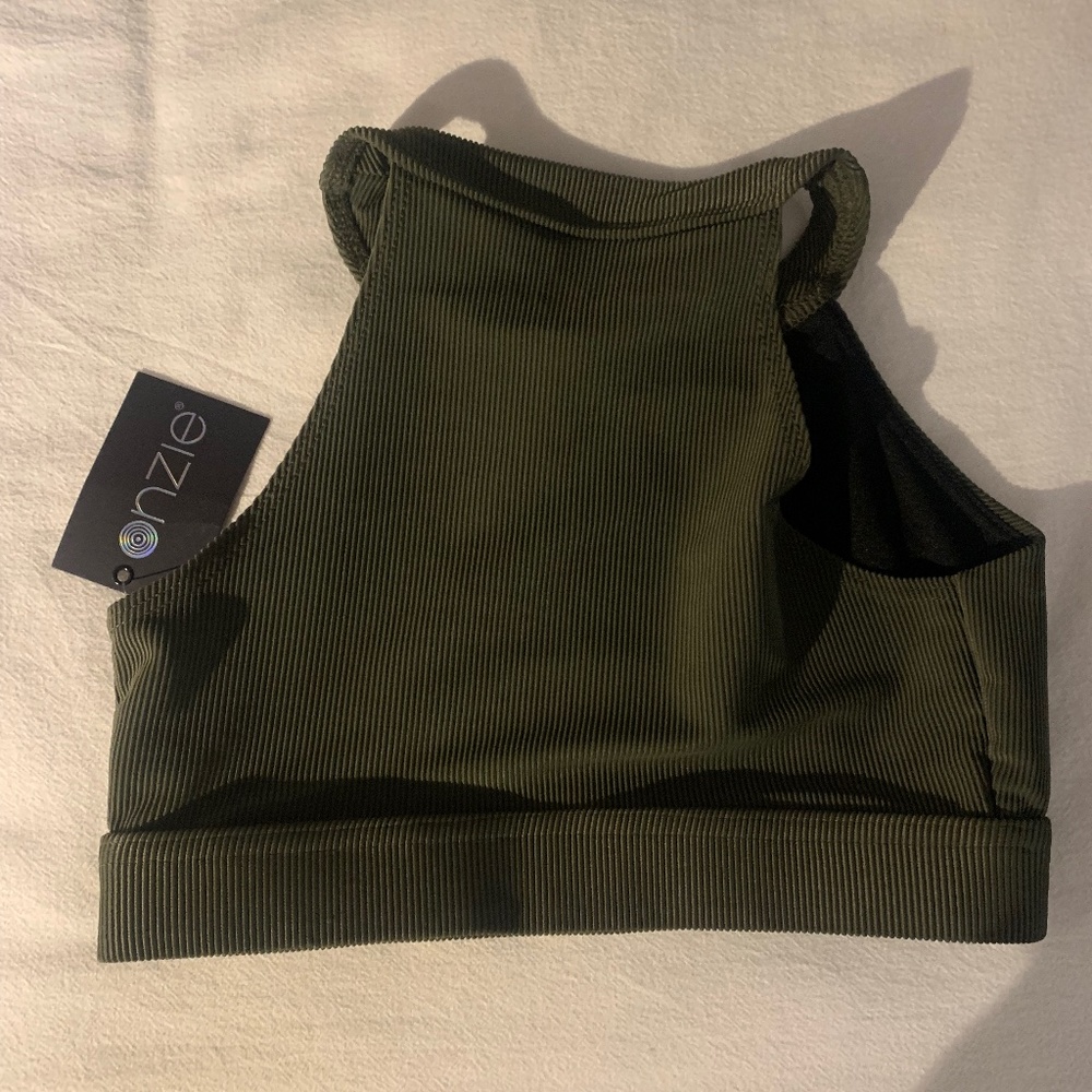 Onzie High Neck Crop Size Small